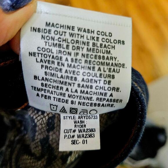 Joe's Jeans Sz32 bootcut Honey blue pants.  Worn look. Stylish.‎ Y2K. Casual. - Picture 8 of 16